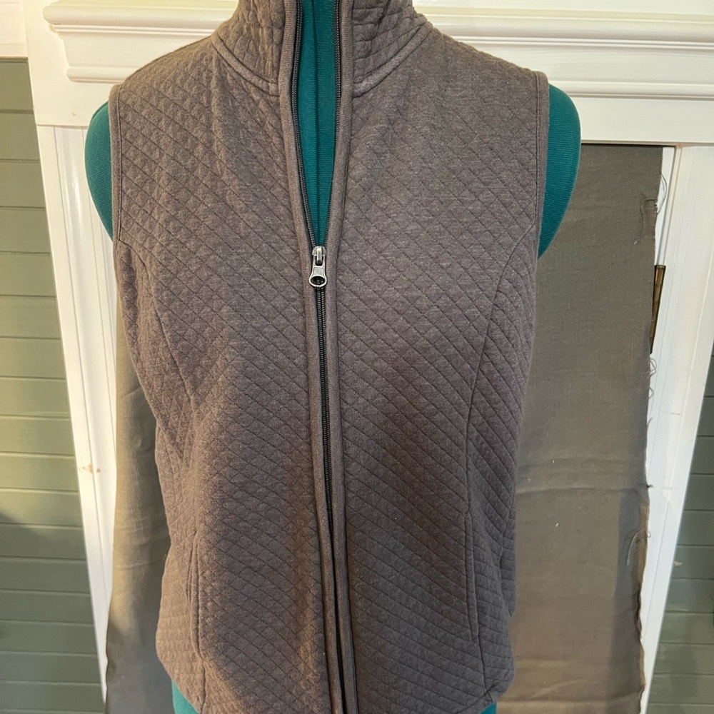 LAST CHANCE Kim Rogers Quilted Gray Zip-Up Vest PS